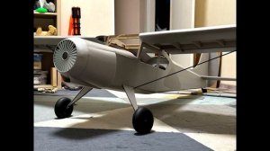 Невероятно! Як-12 летает в павильоне Экспофорума Большой радиоуправляемый самолёт для полётов в зале
