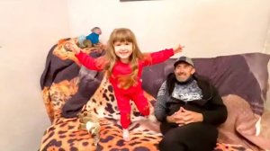 Ангелина и Люся осваивают НОВУЮ КОМНАТУ! У Люси переворот сознания, как попасть к окну