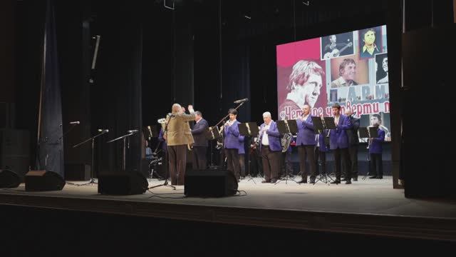 В Армавире участниками фестиваля Высоцкого стали более 150 бардов смотреть онлайн