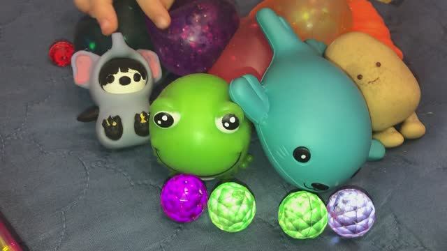 Космические животные поделили бриллианты с лизунами. смотреть онлайн