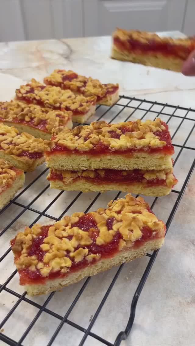 🥘Венское печенье с джемом #вдуховке смотреть онлайн