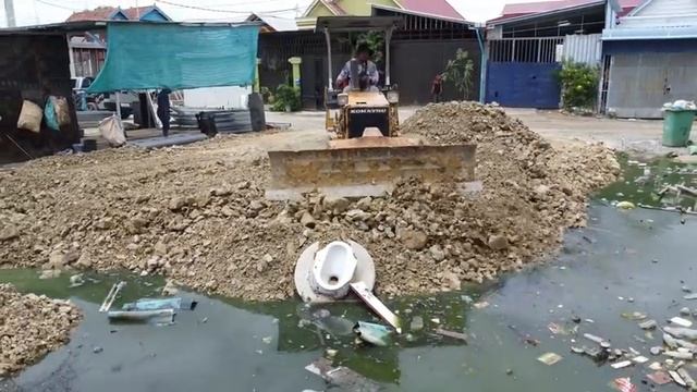 Начинаем новый проект! Строительство свалки завершено на 100% бульдозером D20 Komatsu и 5-тонным