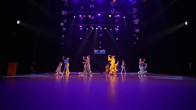 ХК "Абсолют" - "Изнанка модного показа" 8-9 лет (рук. Козловцева Алёна) смотреть онлайн