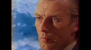 Николай Олялин читает стихи Роберта Рождественского в фильме С.Аннапольской "Баллада о песне" (1981)