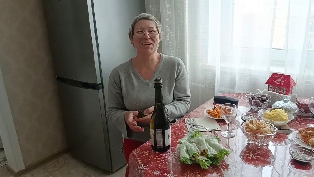 ШОК! КОВЕР ОКАЗАЛСЯ ОГРОМНЫМ. ЛЮДМИЛА В ГОСТЯХ. ЧТО ПРИГОТОВИЛА смотреть онлайн