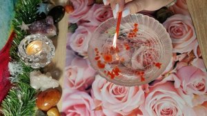 Что с ним происходит  💞 гадание на свече