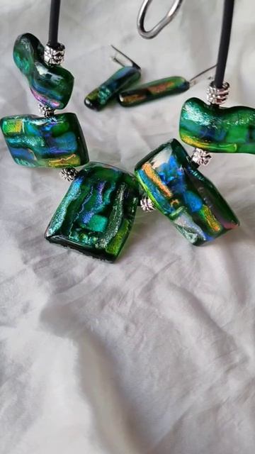 комплект украшений изумрудное стекло