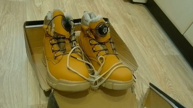 Обзор: зимние рабочие ботинки; а также забавная ситуация с ними.