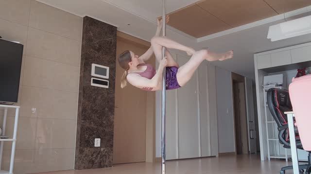 Упражнения на шесте дома смотреть онлайн