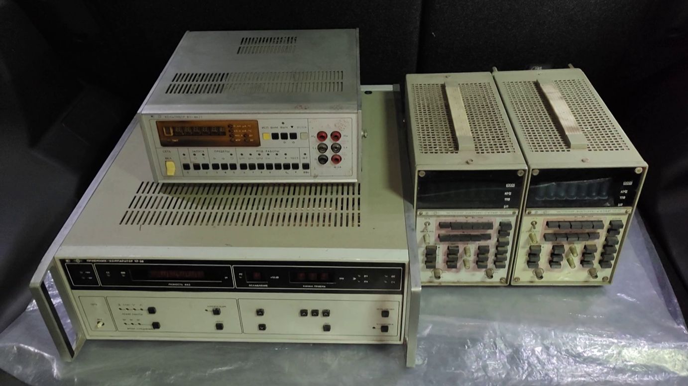 Разбор реверсивного счетчика и ВЛЭ. Новые приборы для разборов. Приборы, радиодетали, золото,.. смотреть онлайн