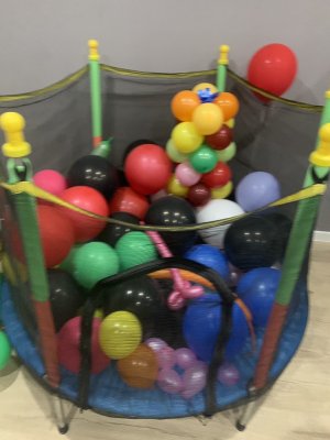 Прыгни на батуте вместе с Лерой