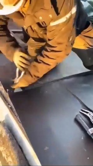 Зимой и летом кровельщик одинакового цвета