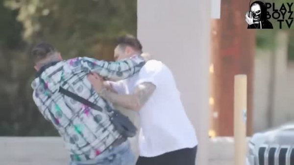 СНОВА ПЯЛЮСЬ НА БАНДОСОВ В ГЕТТО (ПРАНК)