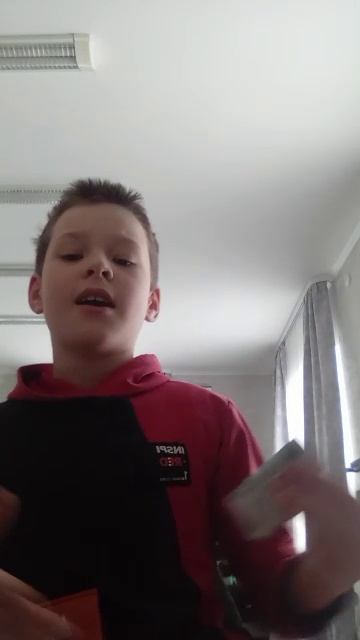 стрим по треку смотреть онлайн