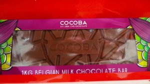 Макс и Катя следят за питанием папы