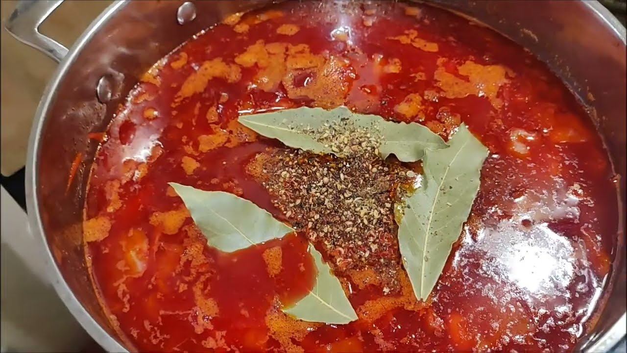 Ароматный, красный борщ