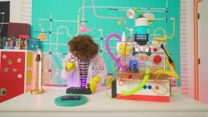 Настя случайно уменьшила свой рост