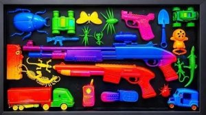 Бабочка-уборщица, Паук, Пистолет, Лопата, Фигурка, Ящерица, Грузовик, Мобильный телефон, Игрушечная