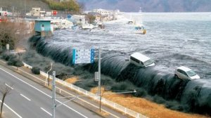 Ужасное цунами 2011 года в Японии, глазами очевидцев.