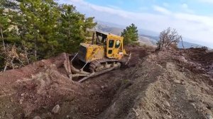 Длинное рабочее видео бульдозера Caterpillar D7G