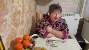 Мукбанг.Вареники с Адыгейским сыром и сметаной.Вкусныйсливовый компот с домашним тортом!