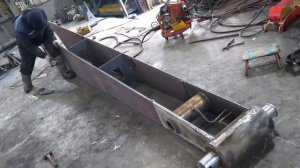 Как восстанавливают сломанную стрелу экскаватора, как новую | Корейский завод тяжелого машиностроени