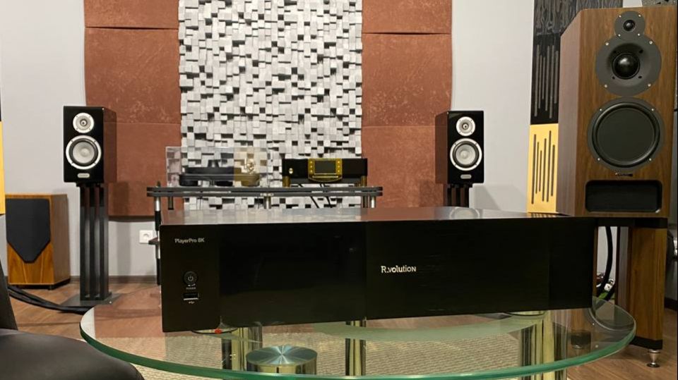 Преврати Свой Дом в Голливуд с R.volution Player !