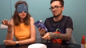 пробуем еду для животных с моей девушкой (Эйдисон и Катя)