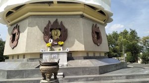 24-метровая статуя Белого Будды в Нячанге. Вьетнам