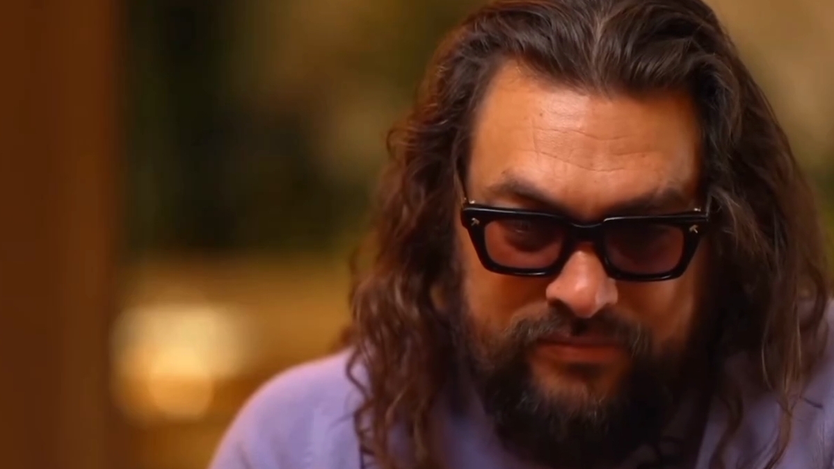 Джейсон Момоа о фильме «Команда разрушителей», детстве в Айове и славе смотреть онлайн