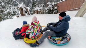 "Жизнь на пенсии".. Приезжала Татьяна с семьёй,  покататься  на горках.