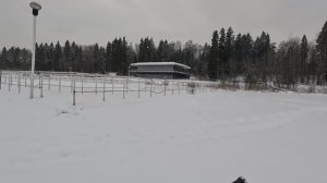 Едем по льду озера Сенеж вдоль берега Мастерской Управления Сенеж.Охрана не пускает на берег.