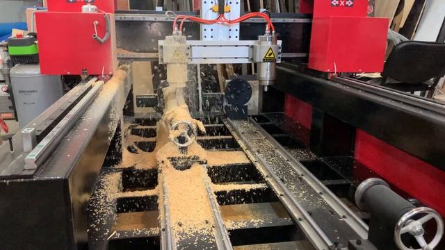 Фрезерный станок для изготовления балясин и столбов смотреть онлайн