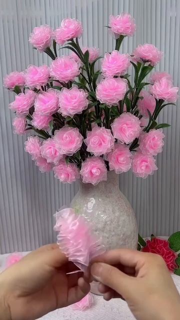 Цветы из лент своими руками