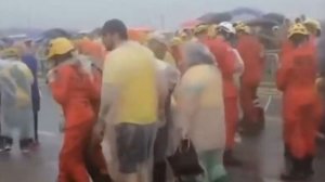 Удар молнии попал в толпу в Бразилии, пострадали более 70 человек