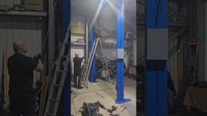 Установили мощный подъёмник в нашем автосервисе, усиливаем возможности сервиса