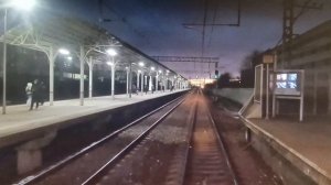 катимся в Москву на электричке и едет по Москве с видом из кабины машиниста ярославское направление