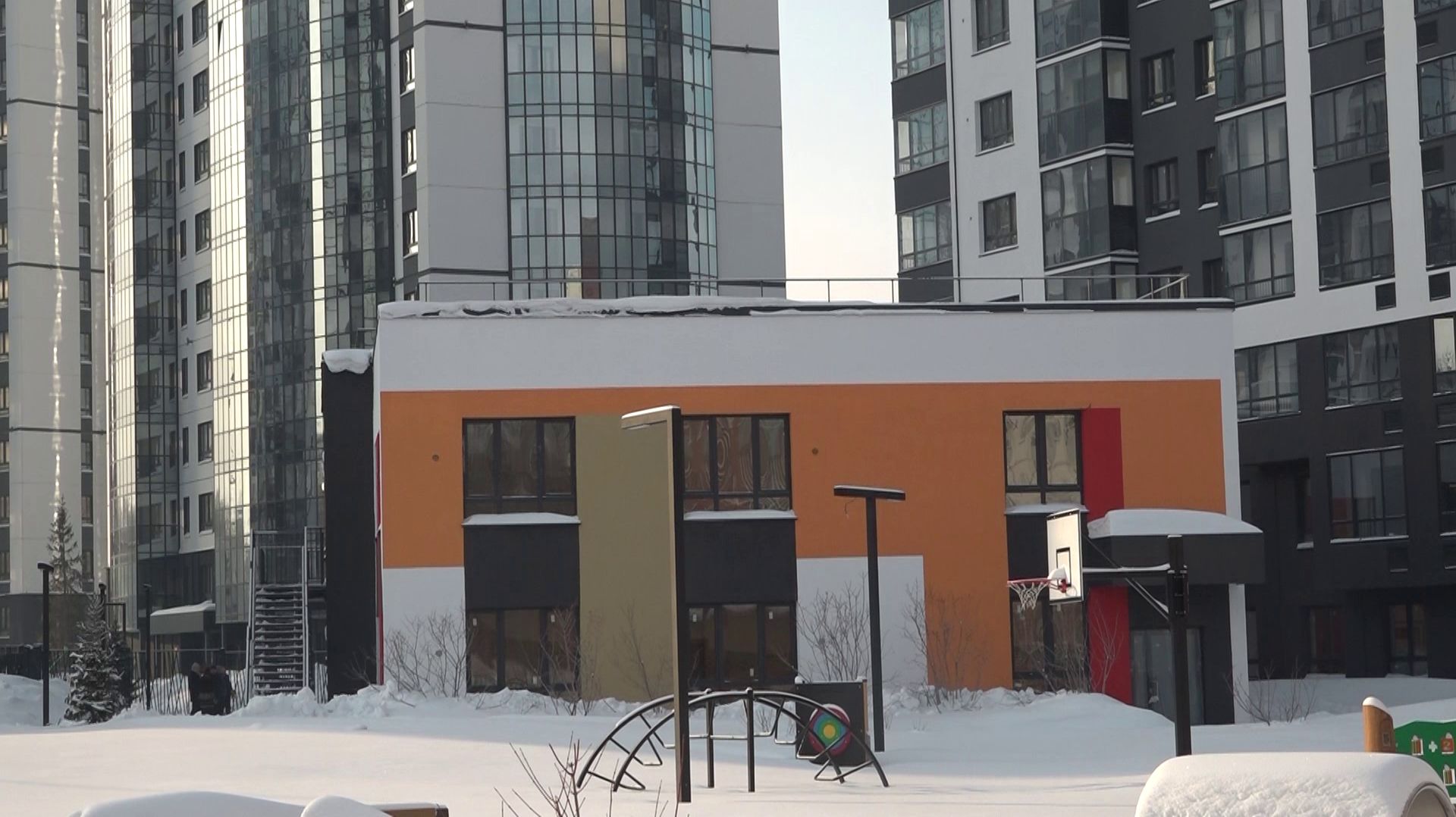 В Новосибирске построили еще один детский сад смотреть онлайн