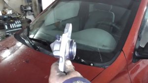 Замена переднего тормозного цилиндра суппорта ВАЗ 1118 Калина