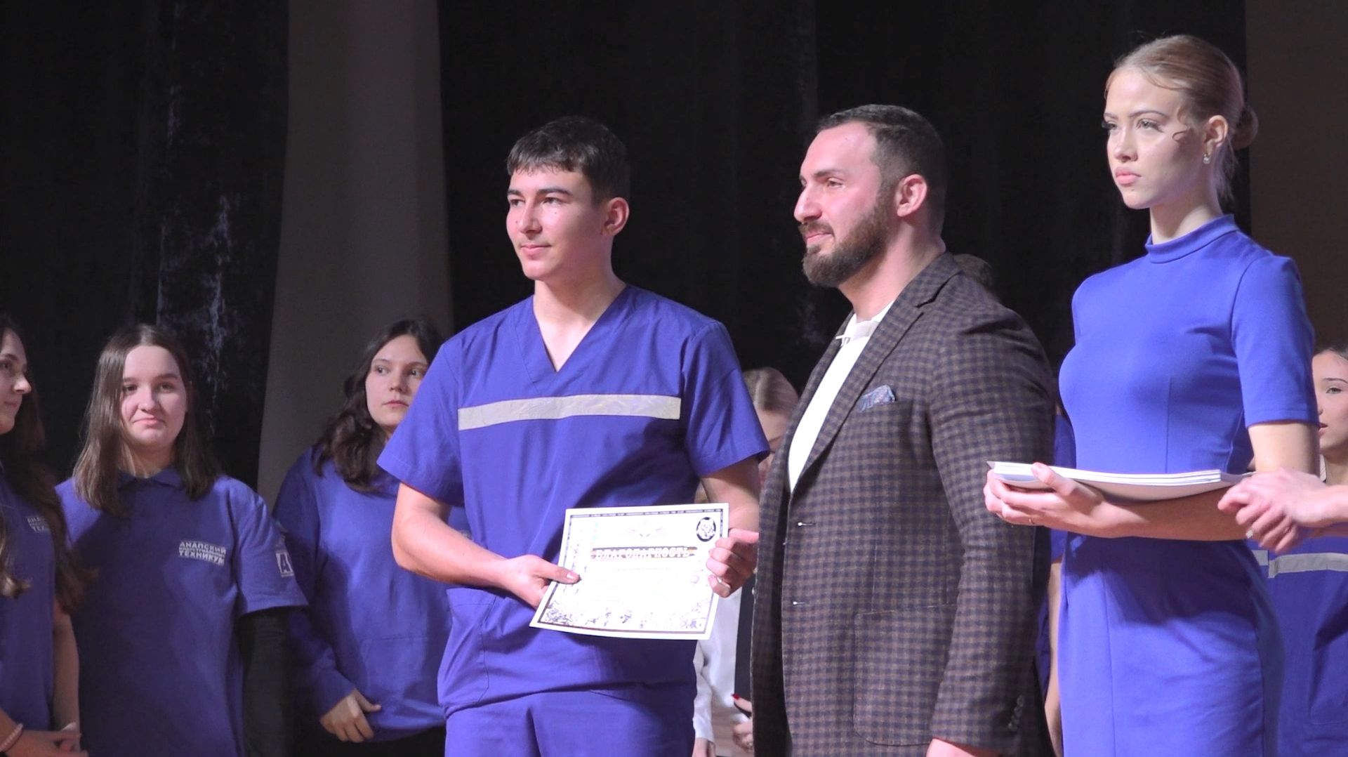 Студентов АИТ и АИСТ поощрили за достижения смотреть онлайн