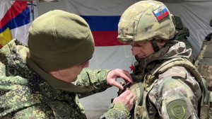 Добровольцев отряда "БАРС" наградили в Херсонской области.