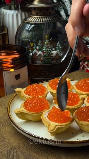 Как вам небольшой стол на двоих? 🥂 смотреть онлайн