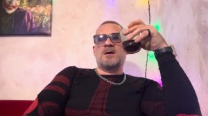 Женщина не может реализовать программу счастливой жизни ,а лишь создавать пробле
