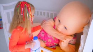 Настя и весёлые истории про её большого пупсика