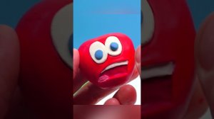 Лепим Яблоко  Hungry Worm из пластилина ► Видео Лепка