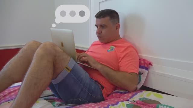 Nastya and dad play with an inflatable trampoline смотреть онлайн