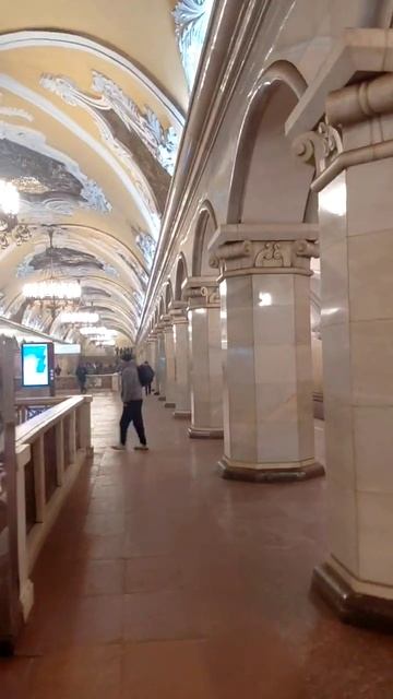 Станция метро Комсомольская смотреть онлайн