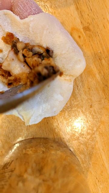 Готовлю пельмени с морепродуктами. смотреть онлайн