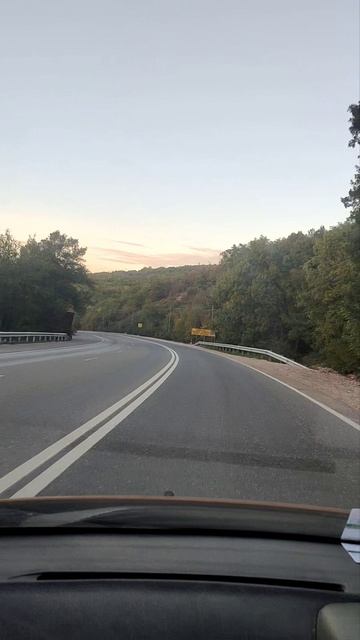 Дорога по Южному берегу Крыма из Ялты в Севастополь смотреть онлайн