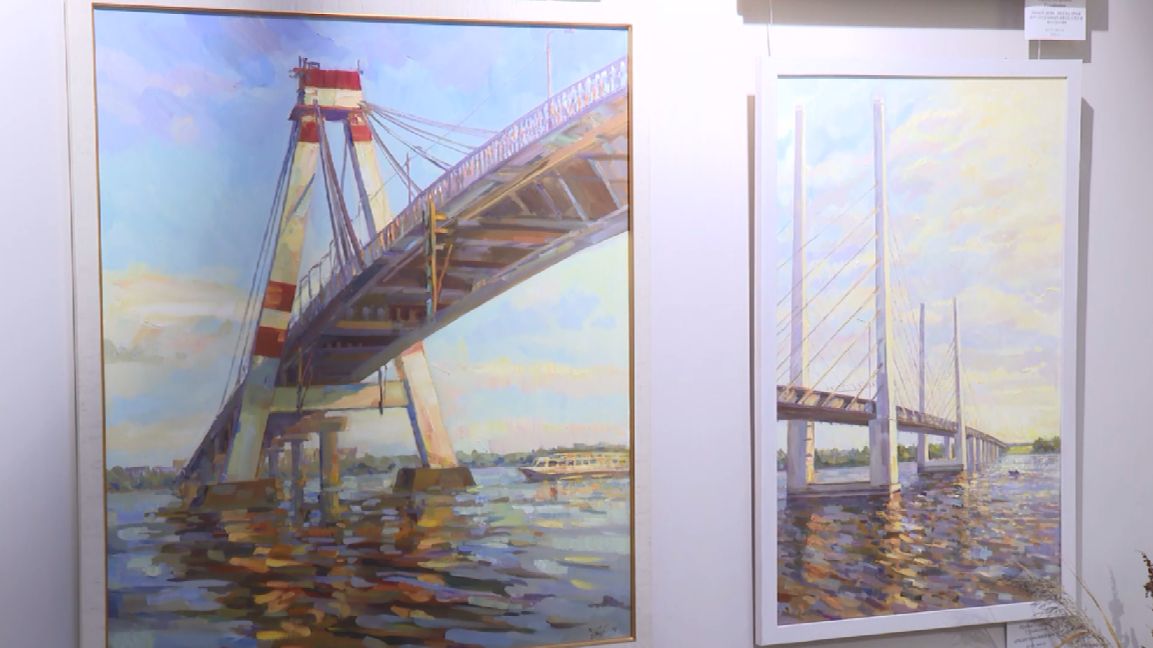 Выставка пейзажей о жизни промышленного центра Ирины Гуляйкиной открылась в Череповце смотреть онлайн